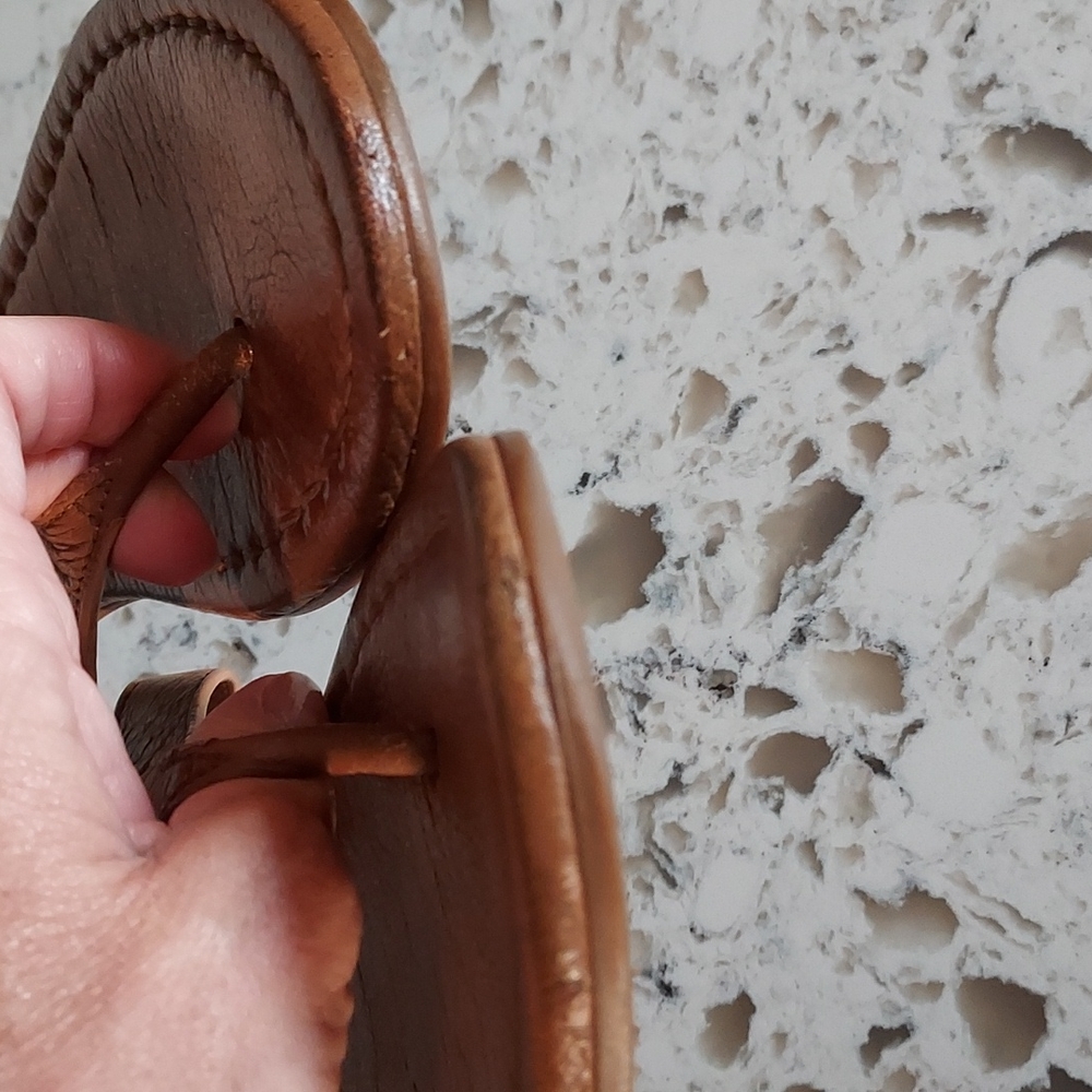 Tory Burch Tan Sandals, GUC SZ 7.5 - Picture 5 of 13
